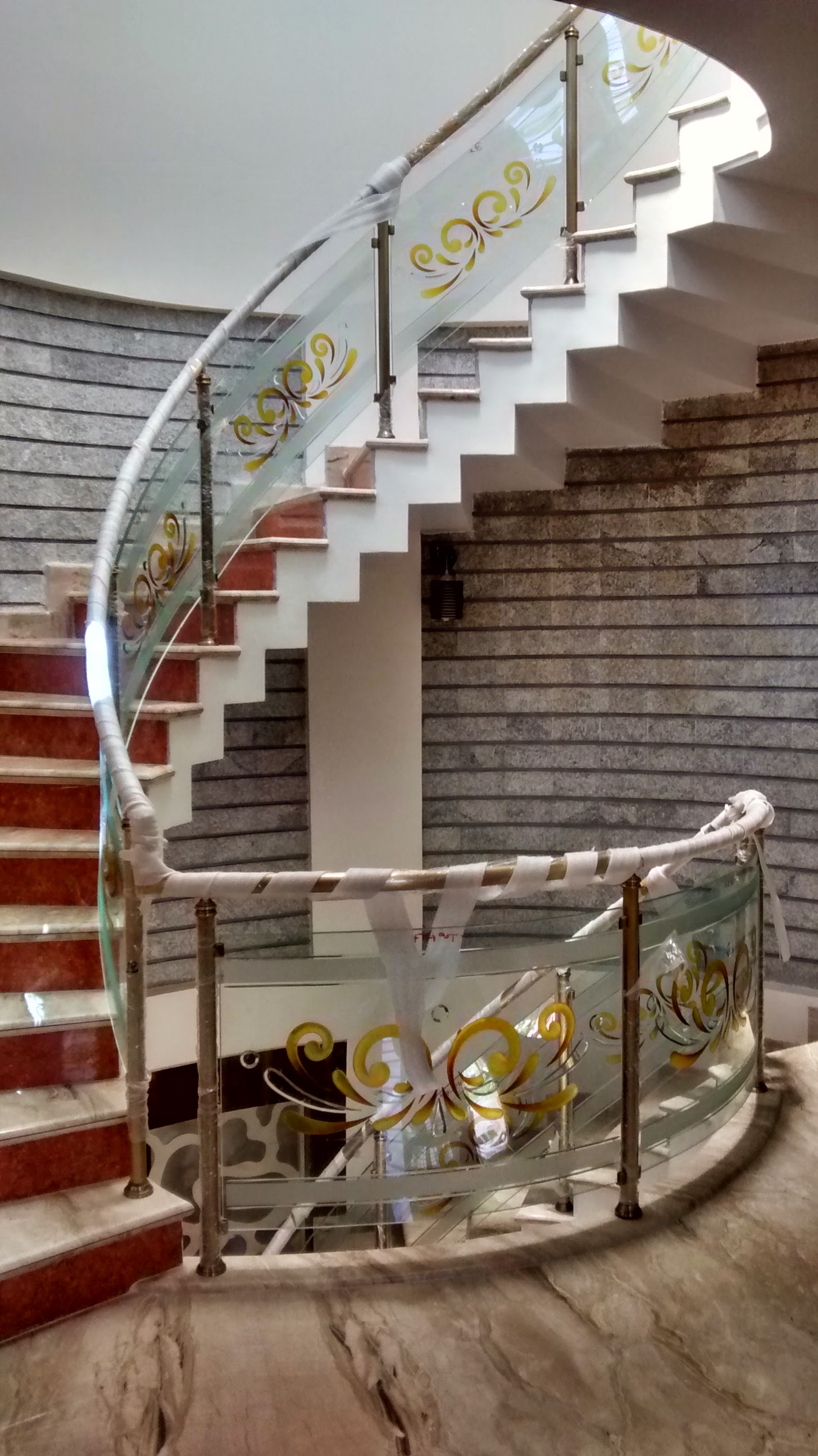 Frameless Structural Glass